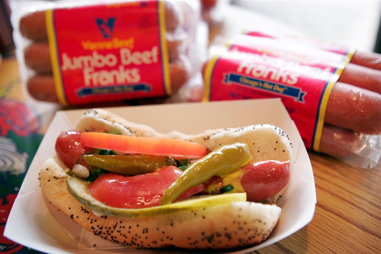 Виена Beef Hot Dogs Get National Distribution Deal