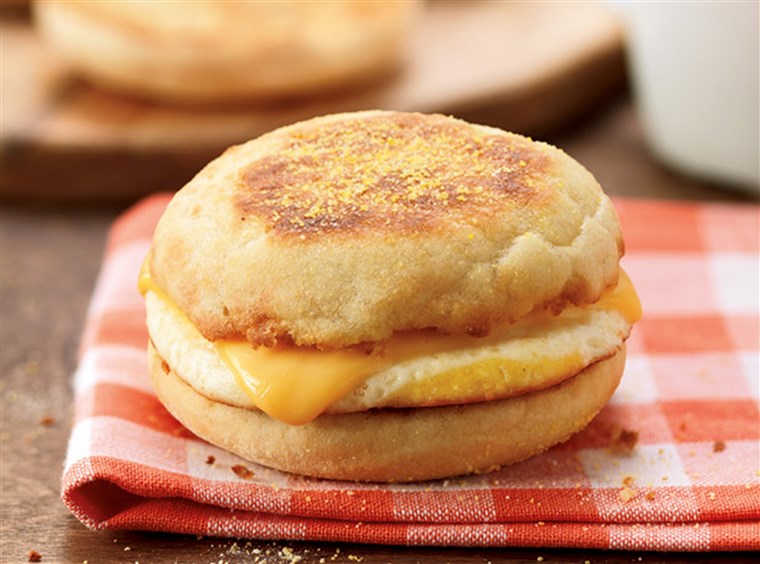 دانكن Donuts: Egg and Cheese English Muffin