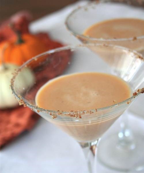 das Erntedankfest cocktail: pumpkin pie martini