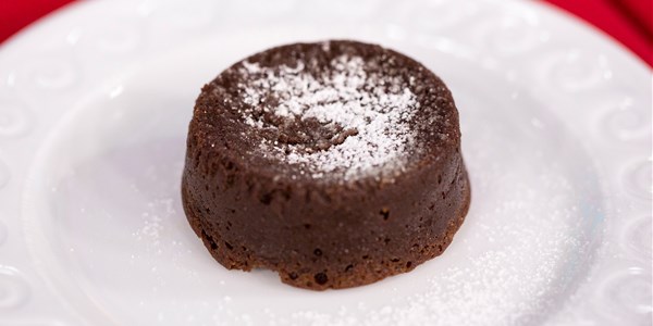 简单 Flourless Chocolate Cakes