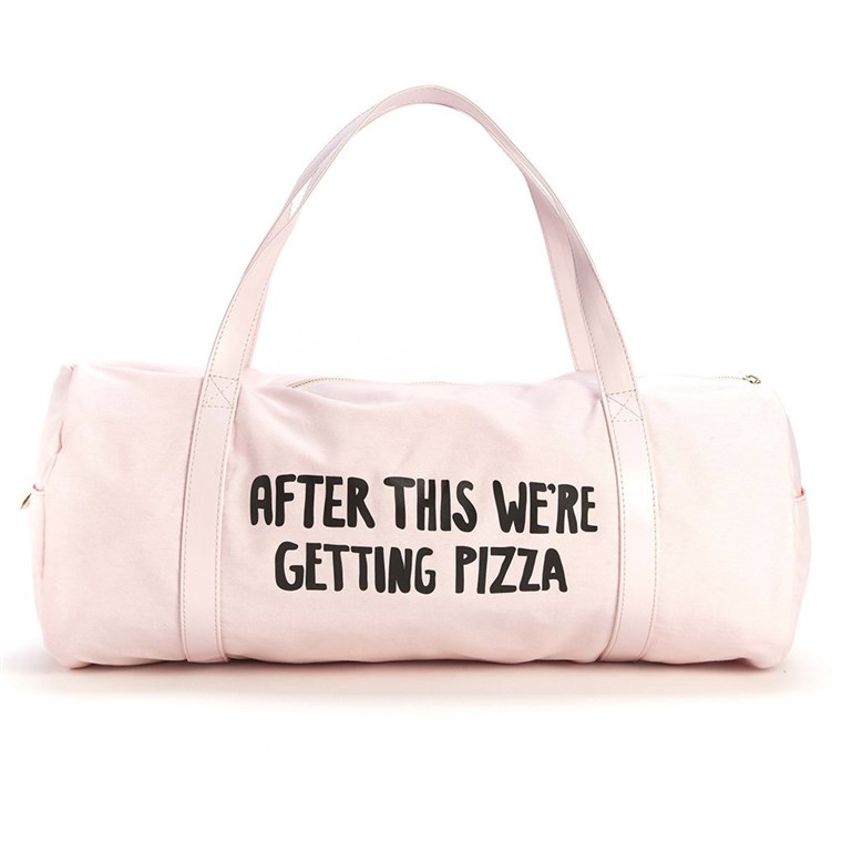 Rosa Duffel with pizza tag