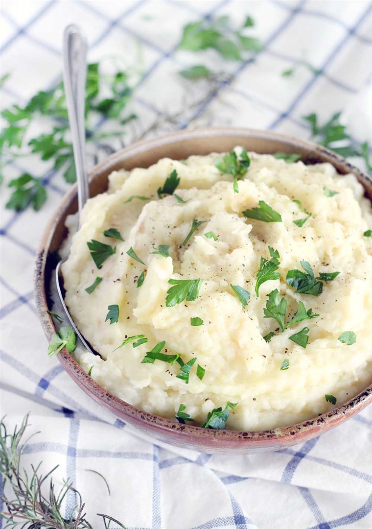 Rosmarin Infused Potato and Cauliflower Mash recipe