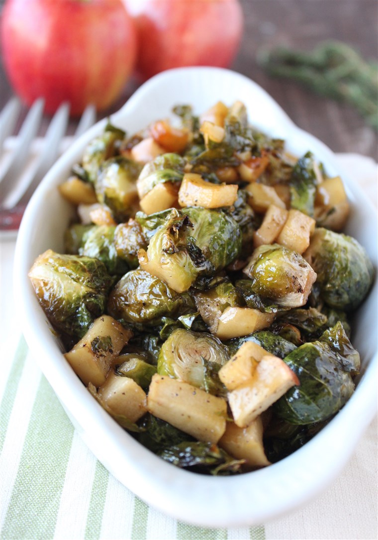 Ahorn Roasted Brussels Sprouts and Apples recipe