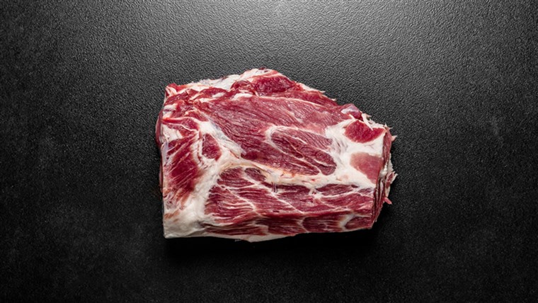Опитвам pork collar for a cheaper cut of meat