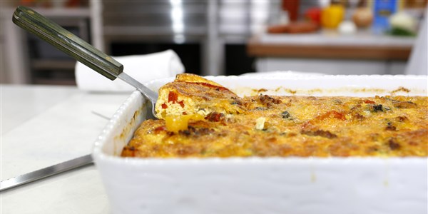 Einfach Italian Sausage and Peppers Breakfast Casserole