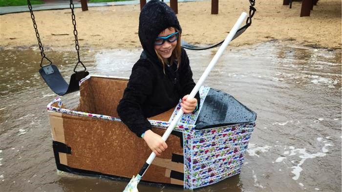 Hrát si hard! Get messy! Author and blogger Mike Adamick's daughter explores the world in a boat of her own creation.