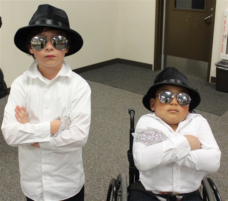 في a school talent show, best friends Paul Burnett and Kamden Houshan did a Michael Jackson routine.