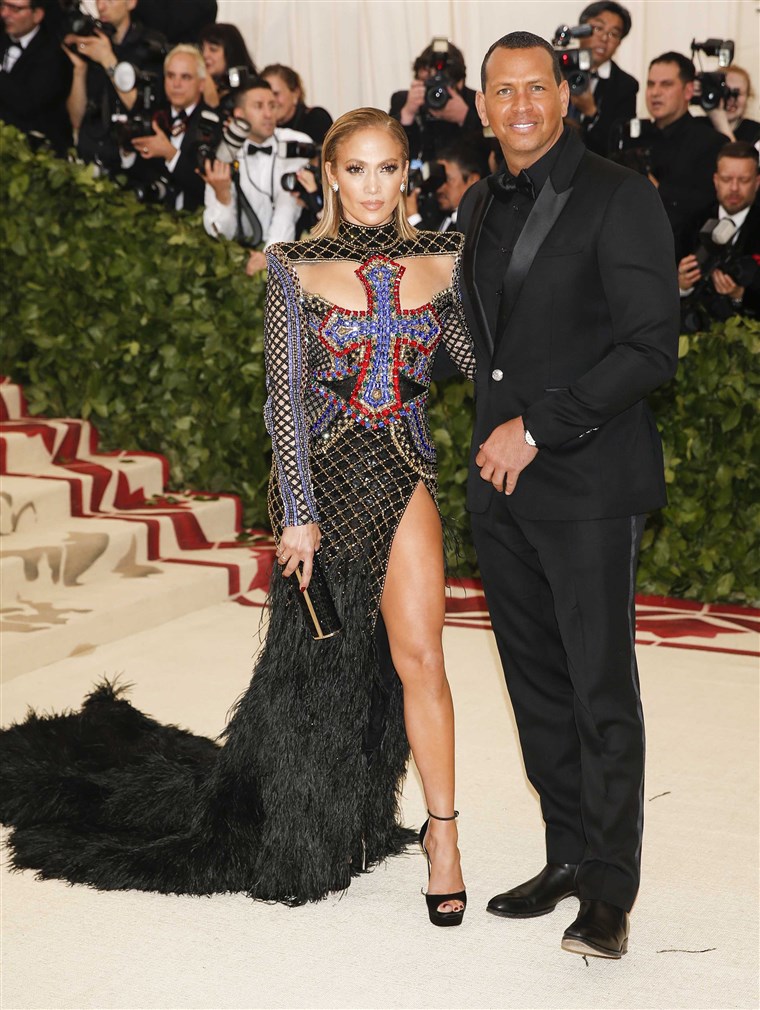 Sänger Jennifer Lopez and Alex Rodriguez arrive at the Metropolitan Museum of Art Costume Institute Gala (Met Gala) in New York on May 7, 2018.
