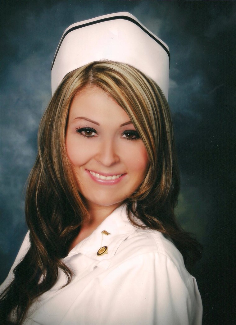 Лиза Mason took out $100,000 in private student loans to help fund her education, later working as a critical-care nurse. 