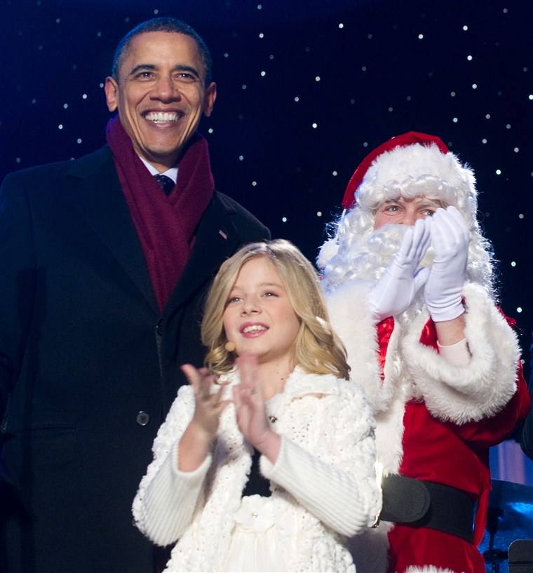 Prezident Barack Obama stands with Jackie Evancho