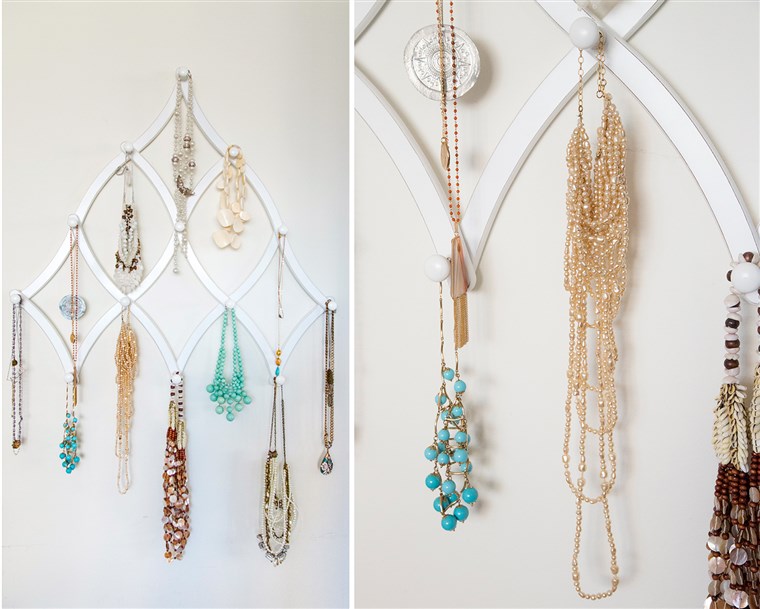 Obraz: Jill Martin repurposed a hat rack to host her statement necklaces