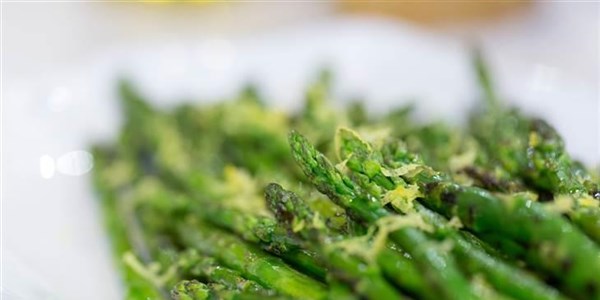 Gegrillt asparagus