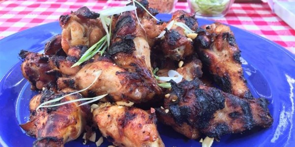 Grilovaný Peanut Butter and Jelly Chicken Wings