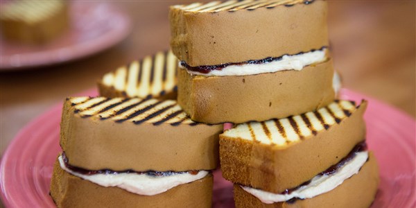 Dezert Peanut Butter and Jelly Sandwiches