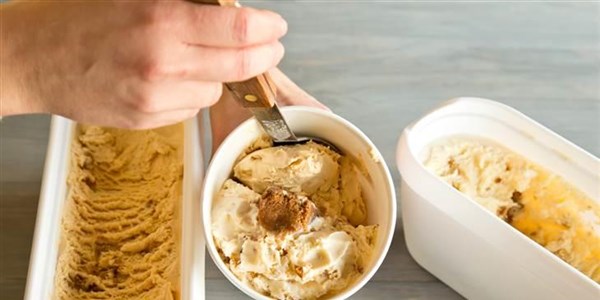 محلي الصنع Speculoos Cookie Butter Core Ice Cream