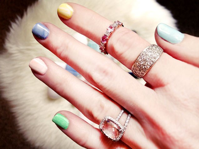 velikonoční nail art designs to DIY: marbelized