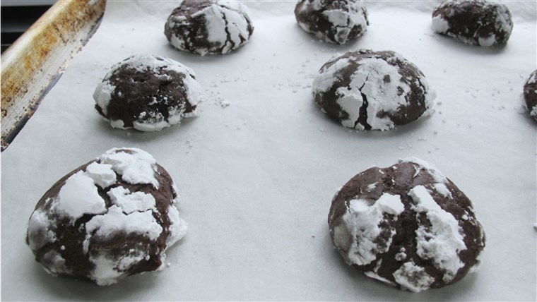 非常 Chocolaty Crinkles cookie recipe by Baked bakery in Brooklyn