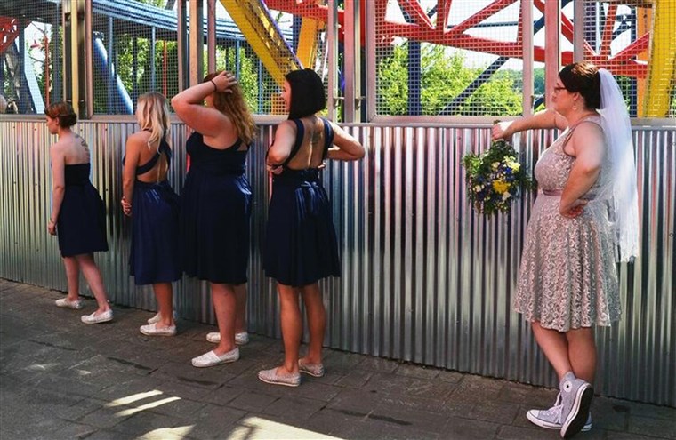 Paar who got married on a roller coaster