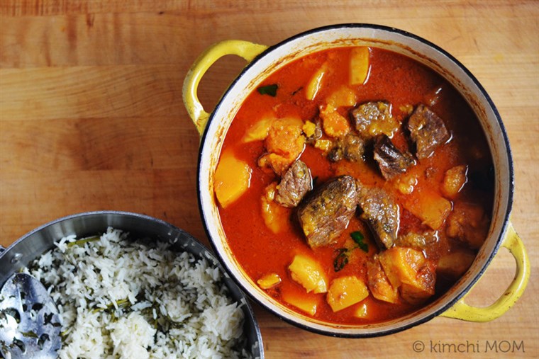 Thajština red curry with beef and butternut squash