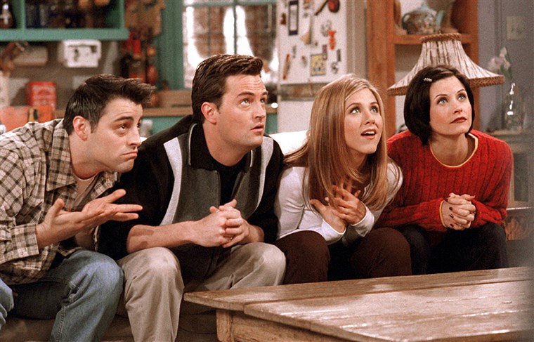 马特 Le Blanc (Joey), Matthew Perry (Chandler), Jennifer Aniston (Rachel), Courtney Cox (Monica) in a 1998 episode of 