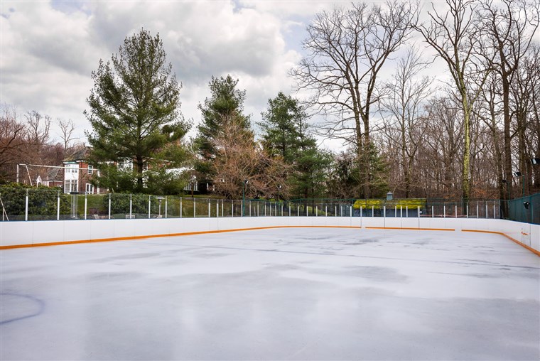 كونيتيكت estate with hockey rink hits the market