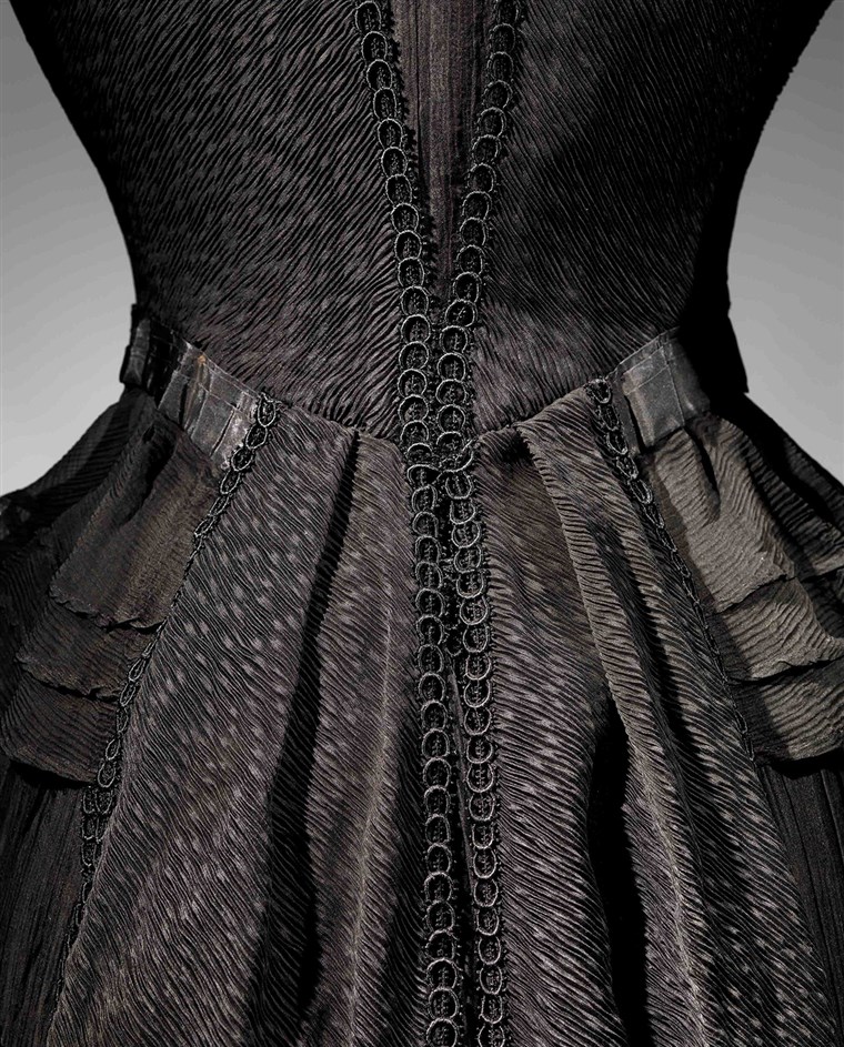 Smutek Dress (Detail), 1902-1904 Black silk crape, black chiffon, black taffeta The Metropolitan Museum of Art, Gift of The New York Historical Soci...