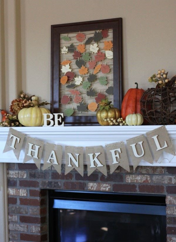 是 thankful thanksgiving mantel and gratitude frame