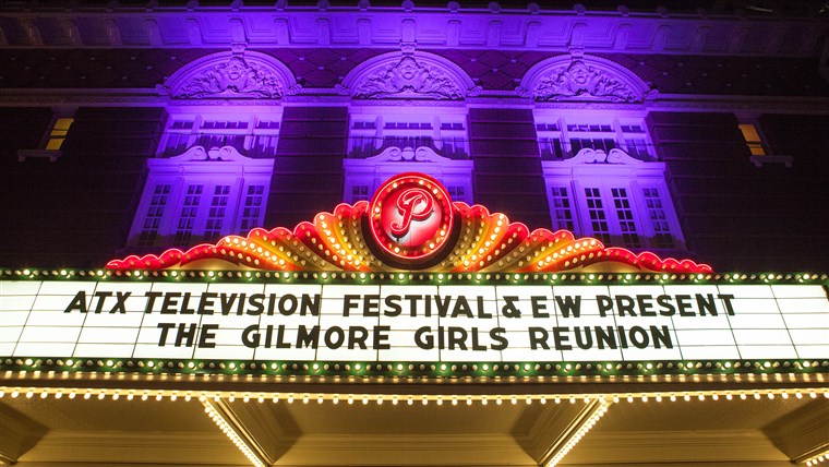 Stan outside the Paramount Theater in Austin Texas for the Gilmore Girls reunion panel.