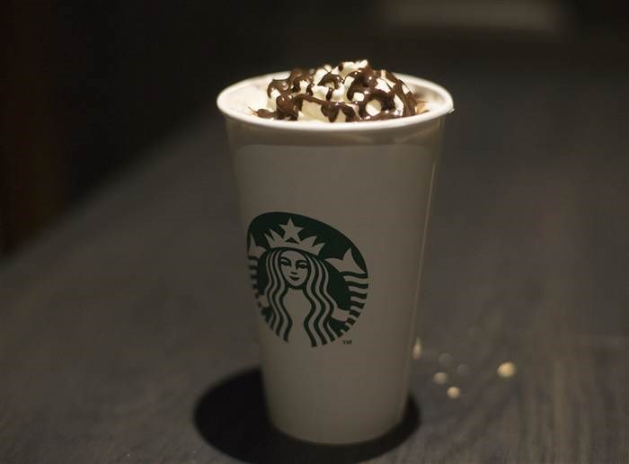 离 the menu Starbucks drink: Zebra hot chocolate