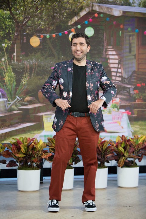 Jungs can rock the floral trend just as well as women!