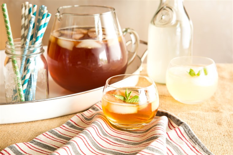 ماذا to make your own simple syrup for tea and cocktails